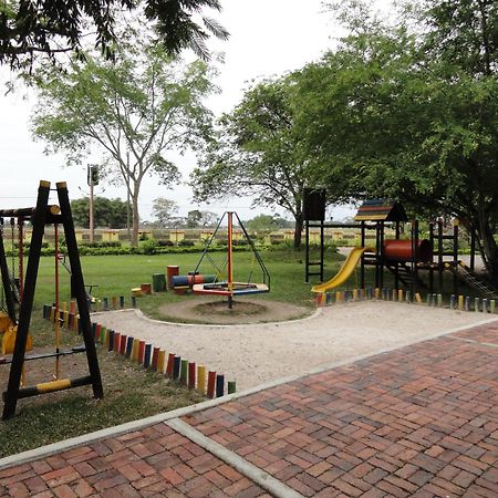 Hotel Campestre La Potra Apiay ภายนอก รูปภาพ