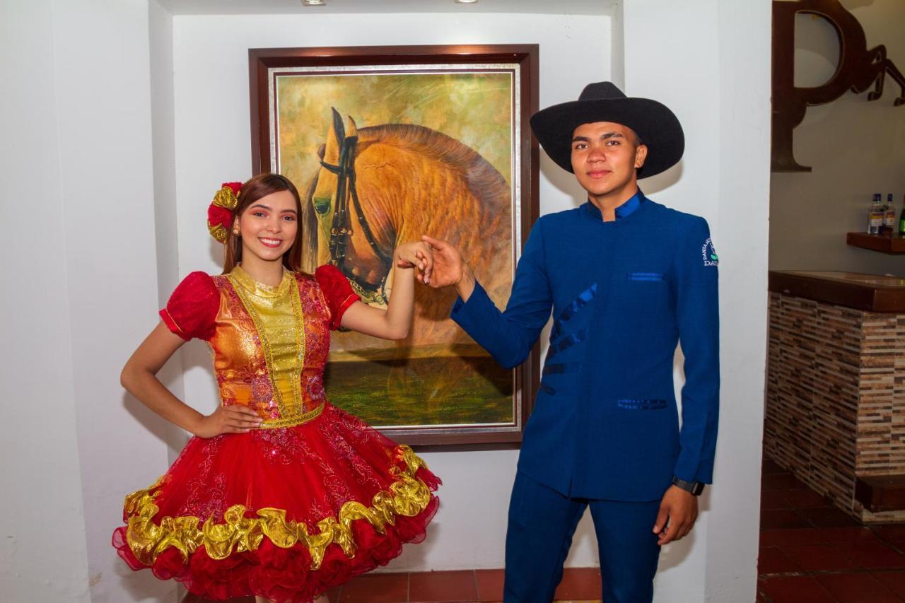 Hotel Campestre La Potra Apiay ภายนอก รูปภาพ