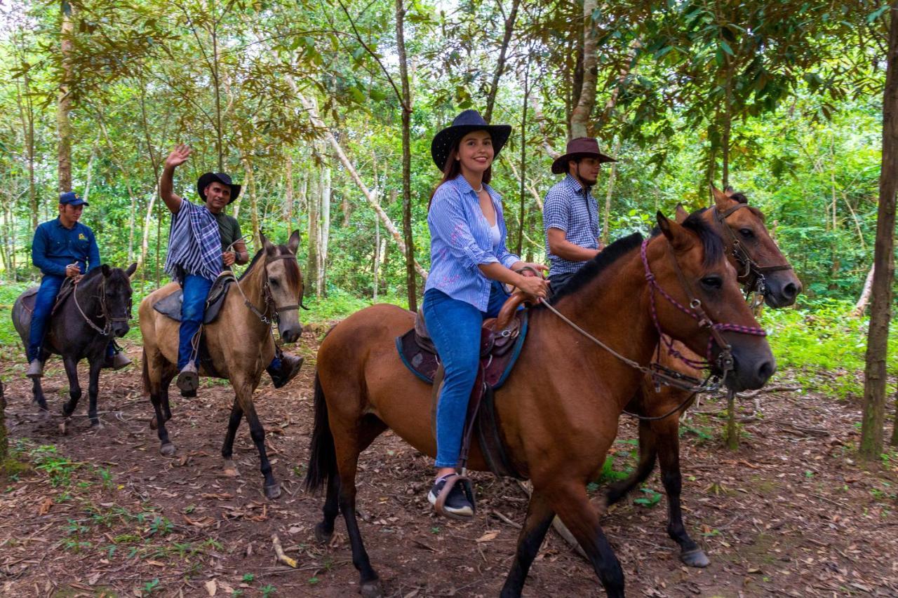 Hotel Campestre La Potra Apiay ภายนอก รูปภาพ