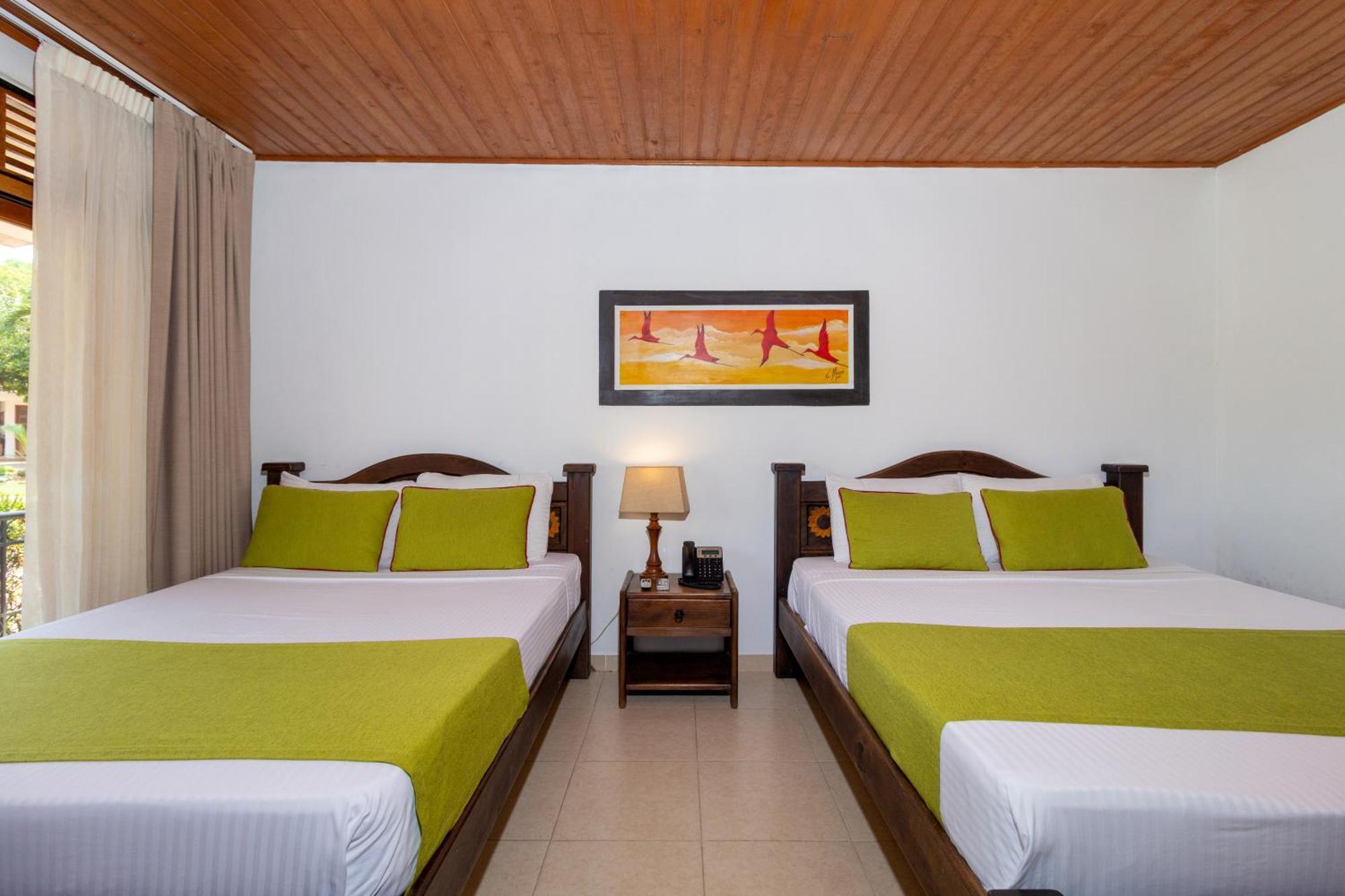 Hotel Campestre La Potra Apiay ภายนอก รูปภาพ